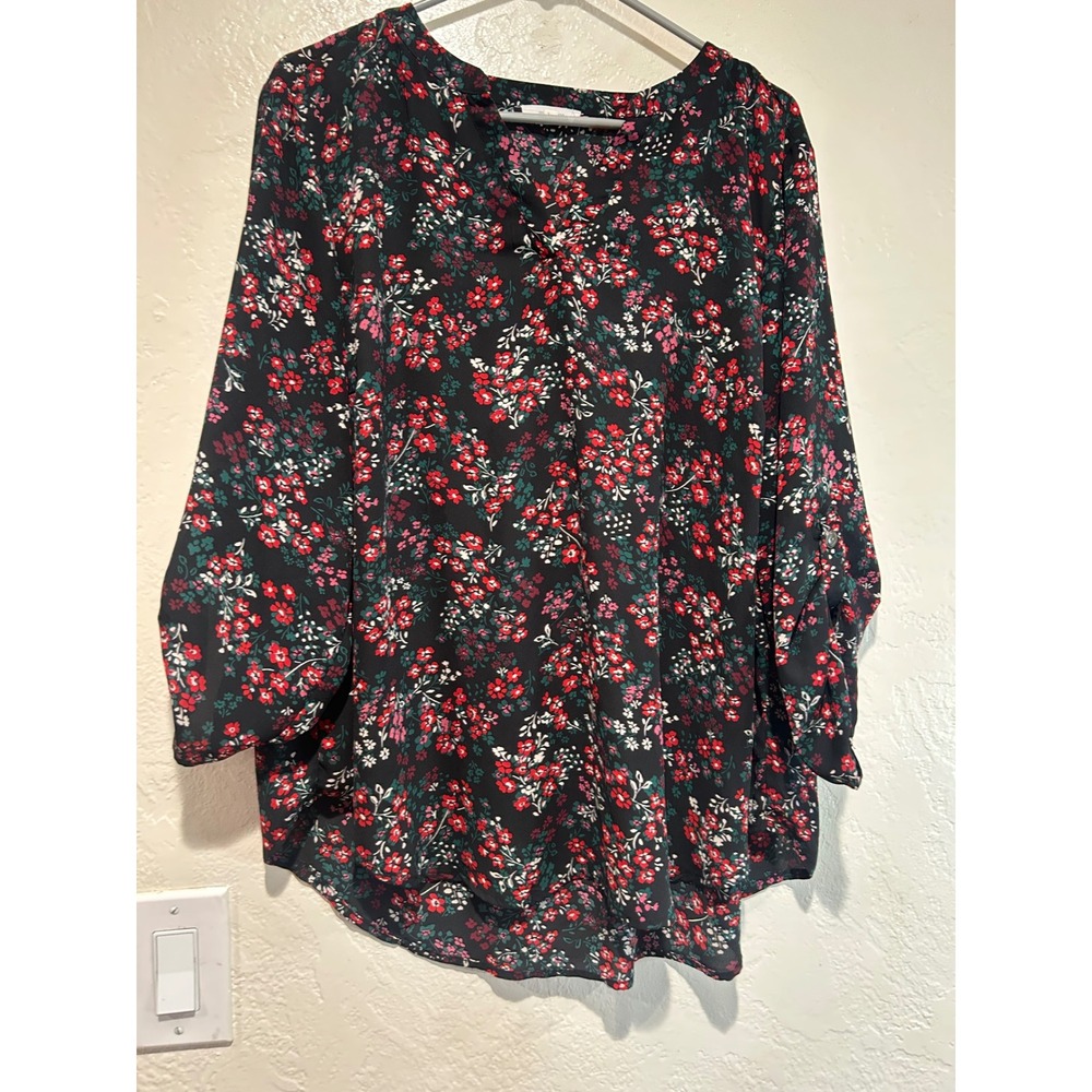 Maurices Womens 1X Floral Blouse Black Red Roll Tab‎ Sleeve V-Neck Tunic Top